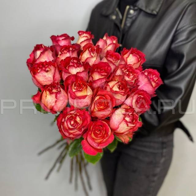 Bouquet of Iguazu roses #V0695