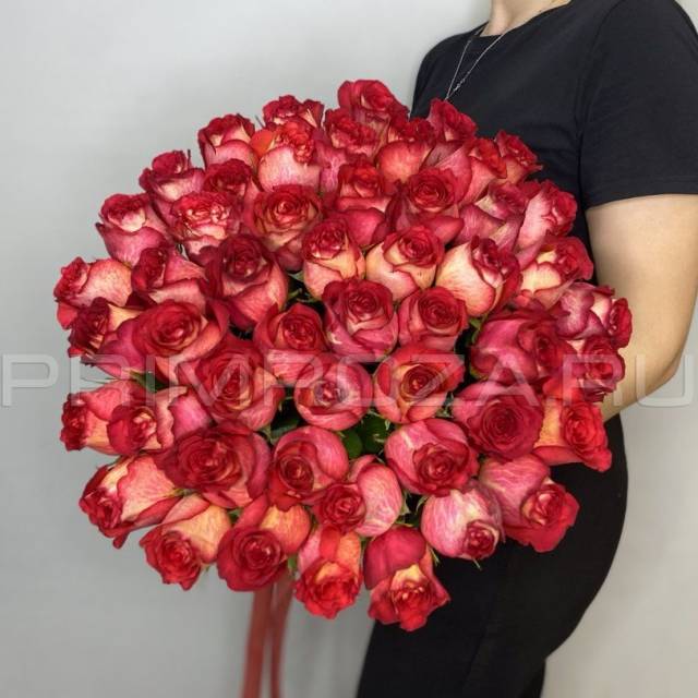 Bouquet of Iguazu roses #V0695
