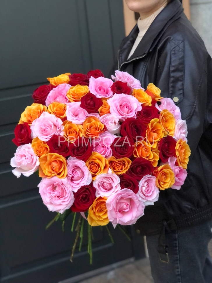 Букет из 51 Российской розы микс Flowers delivery Vladivostok