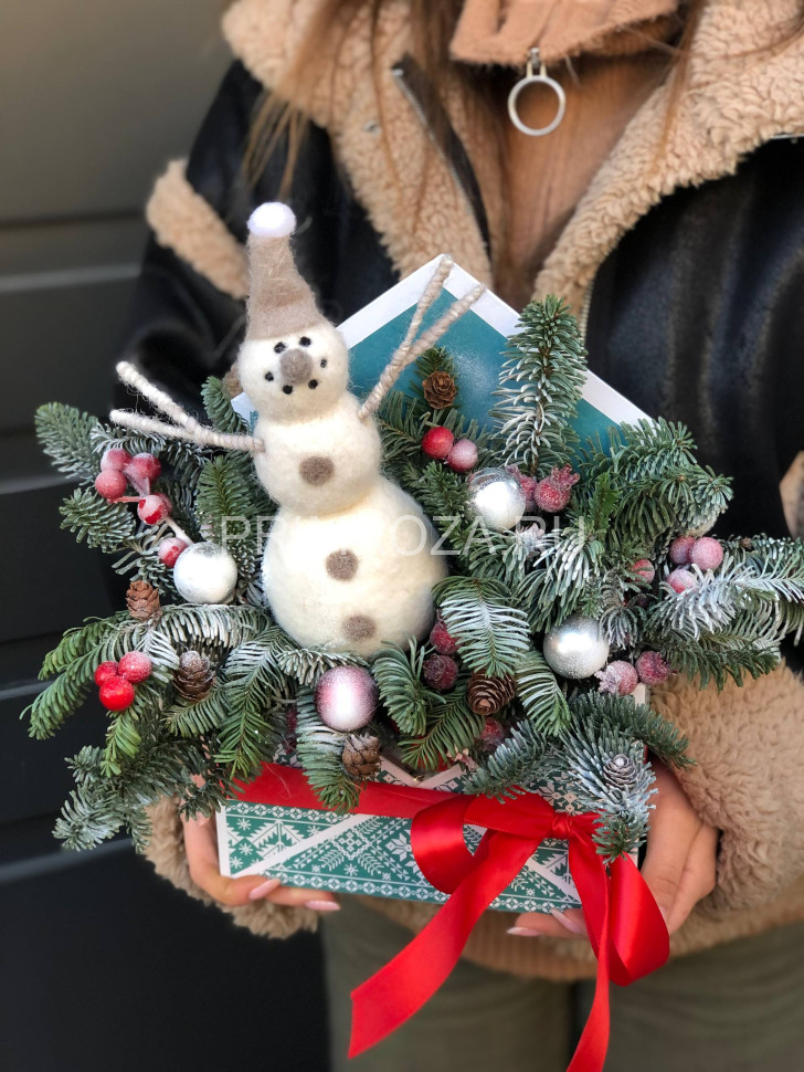 Новогодняя композиция в конверте #NY539 Flowers delivery Vladivostok