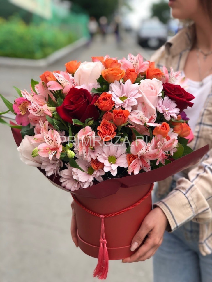 Composition in a decorative box #A6586 Flowers delivery Vladivostok