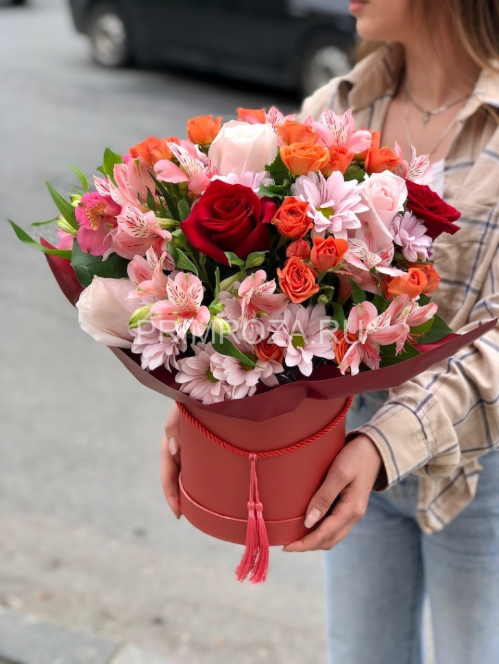 Composition in a decorative box #A6586 Flowers delivery Vladivostok