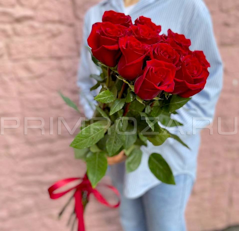 BOUQUET OF 11 TALL RED ROSES #R01063 Flowers delivery Vladivostok