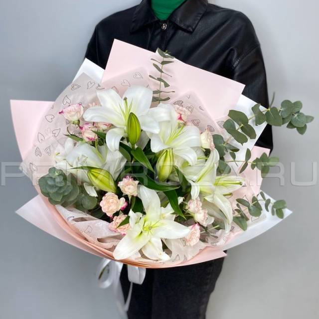 Prefabricated bouquet with lilies #A9515