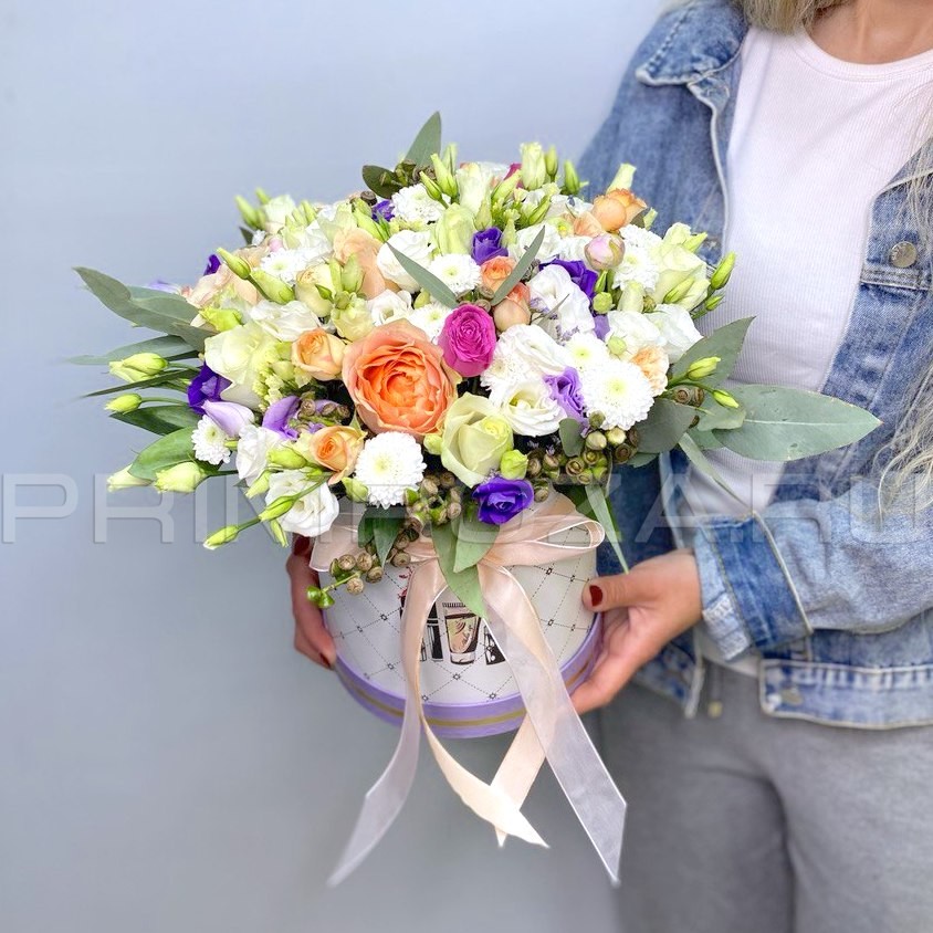 Prefabricated bouquet in a decorative box #A0558 Flowers delivery Vladivostok