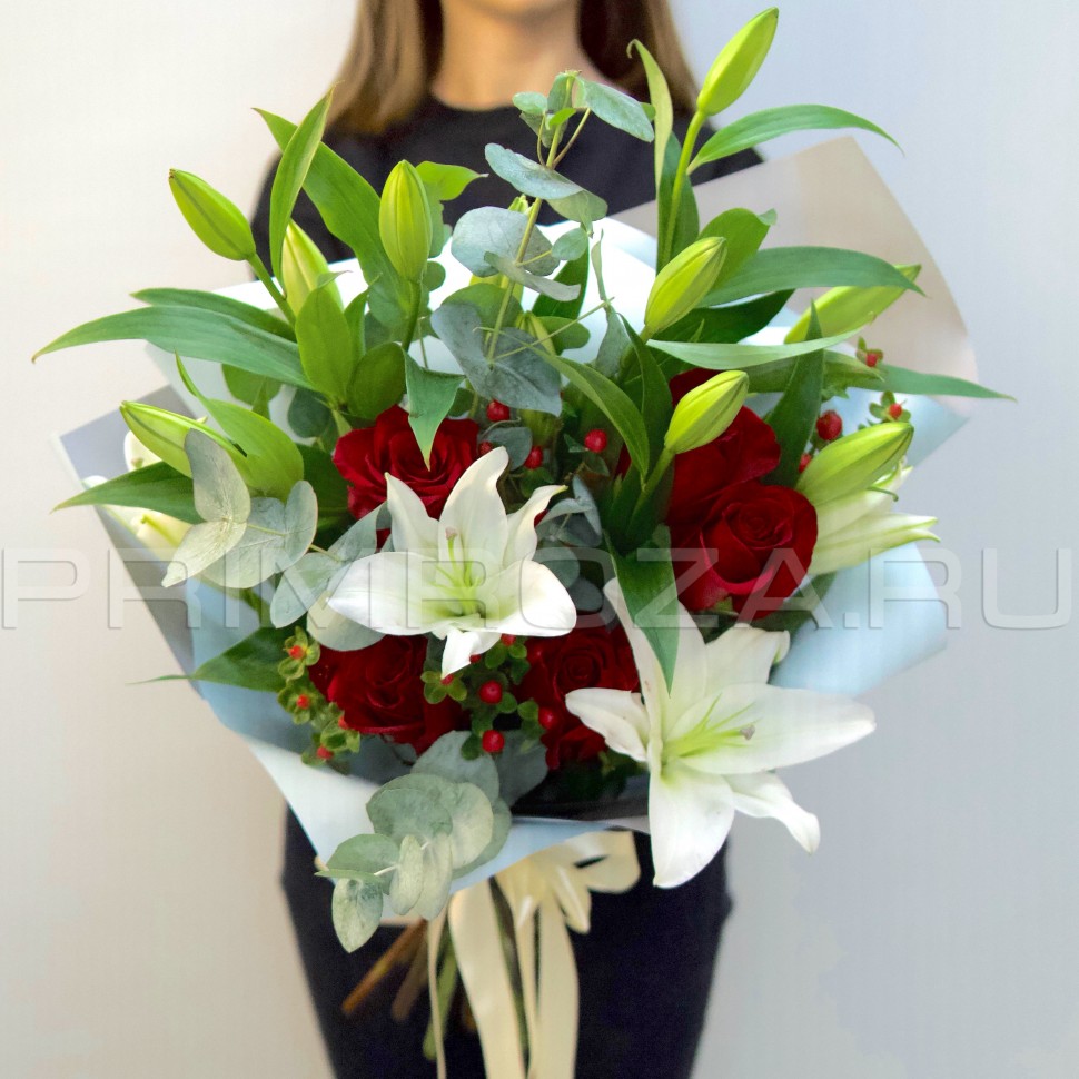 Prefabricated bouquet of lilies and roses #A4693 Flowers delivery Vladivostok