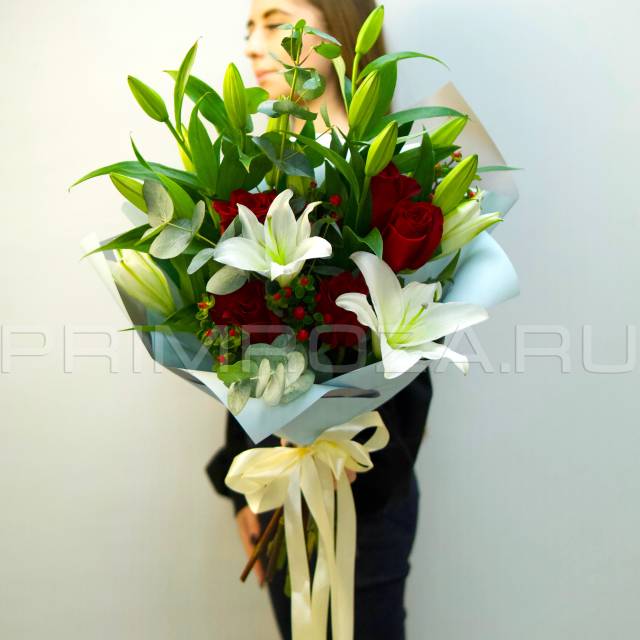 Prefabricated bouquet of lilies and roses #A4693