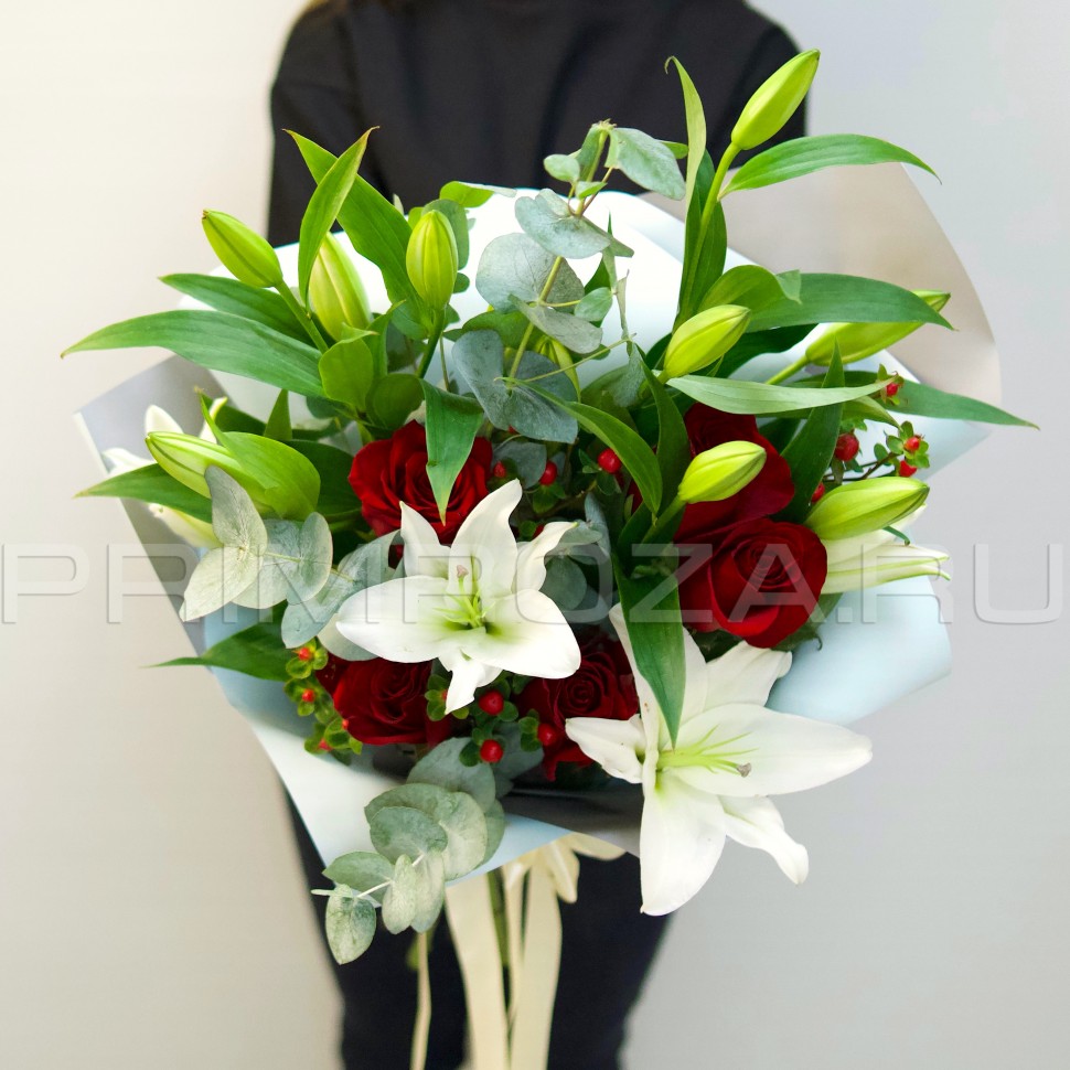 Prefabricated bouquet of lilies and roses #A4693 Flowers delivery Vladivostok