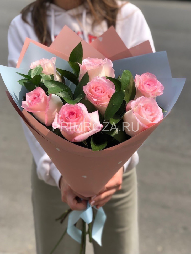 Букет из роз с русскусом  #DM016 Flowers delivery Vladivostok