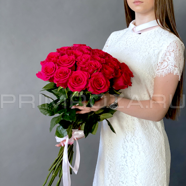  A bouquet of crimson roses #0403 R