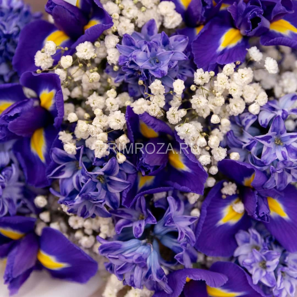 Букет с ирисами и гиацинтами  Flowers delivery Vladivostok