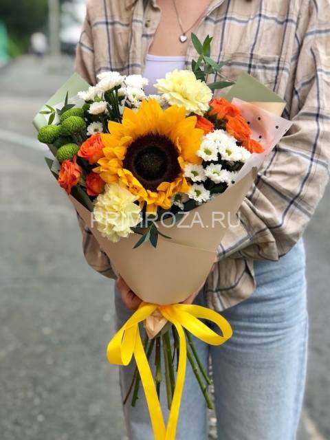Букет с подсолнухом и хризантемами #A6645