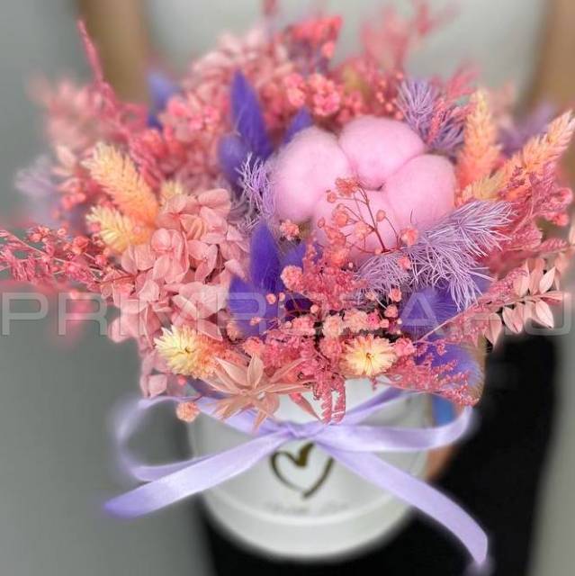 Composite composition of dried flowers #B6443