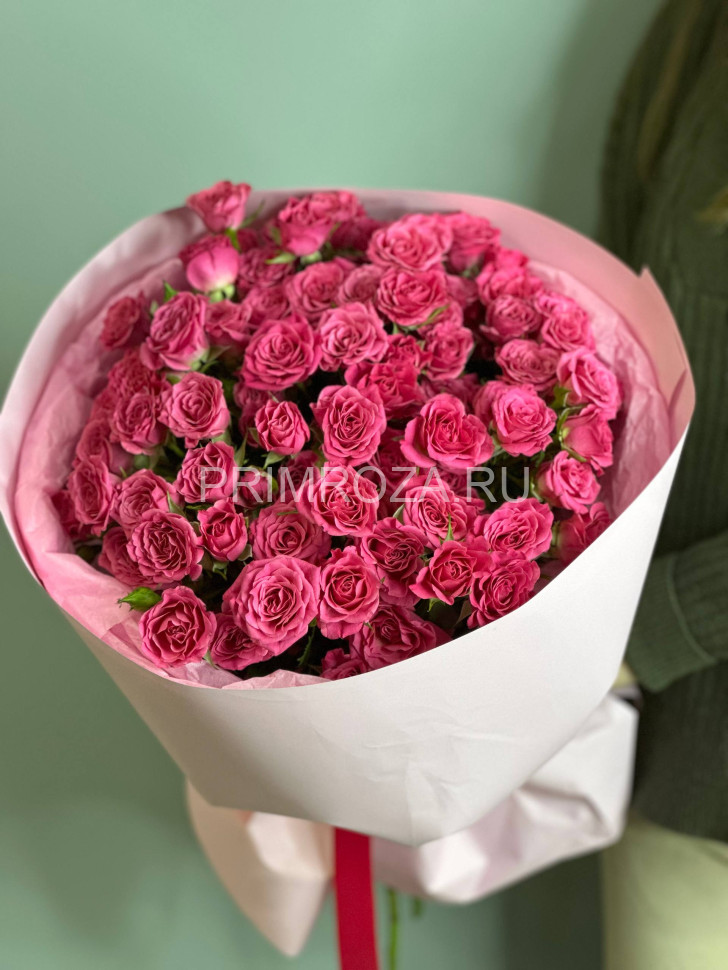 Букет из кустовой розы 