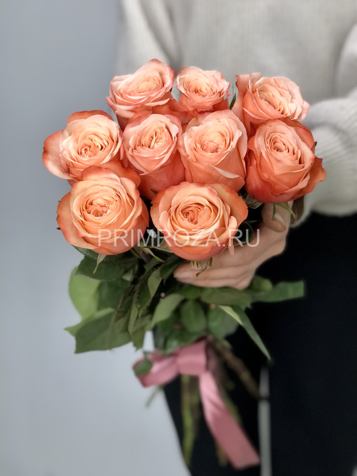 Букет из 9 пионовидных роз Кахала Flowers delivery Vladivostok