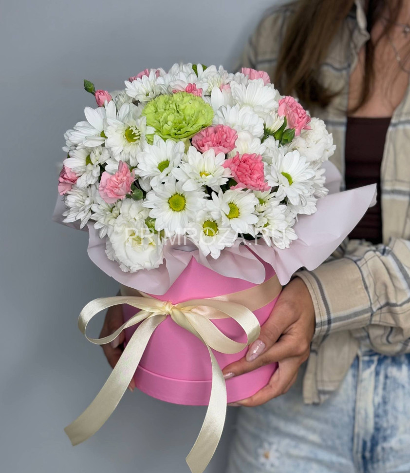 Chrysanthemum composition in a box #6767 Flowers delivery Vladivostok