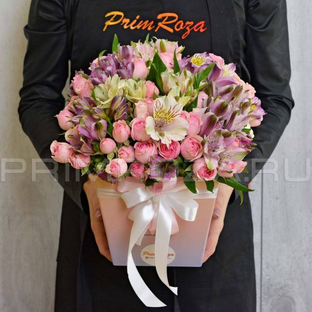 Bouquet of spray roses and Alstroemeria in model #C382