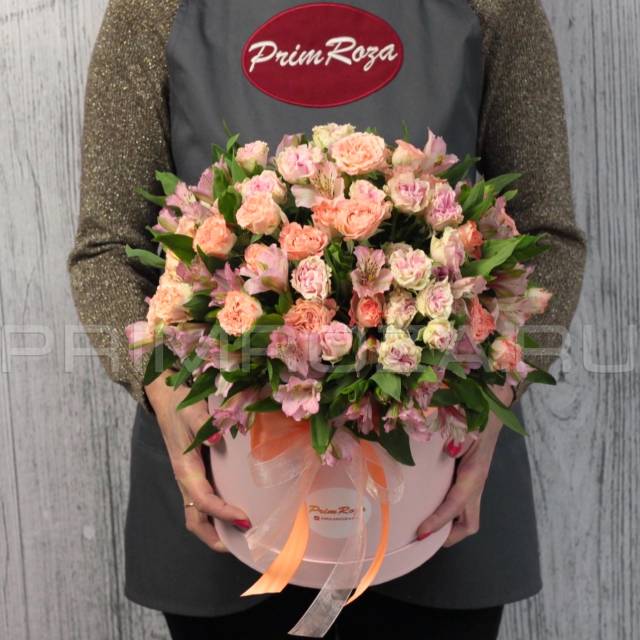 Bouquet of spray roses and Alstroemeria in model #C382