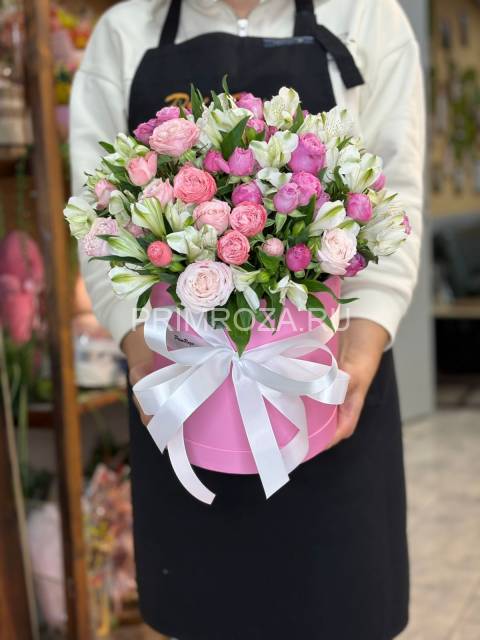 Bouquet of spray roses and Alstroemeria in model #C382