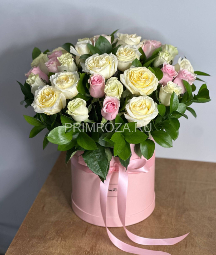 Букет из 35 роз в декоративной коробке #A9084 1 Flowers delivery Vladivostok