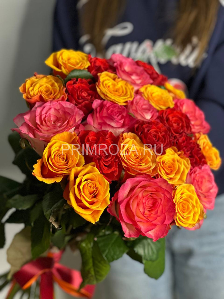 Букет из 25 роз микс Flowers delivery Vladivostok