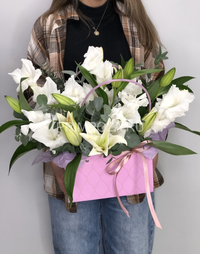 Композиция с лилиями и гладиолусами  Flowers delivery Vladivostok