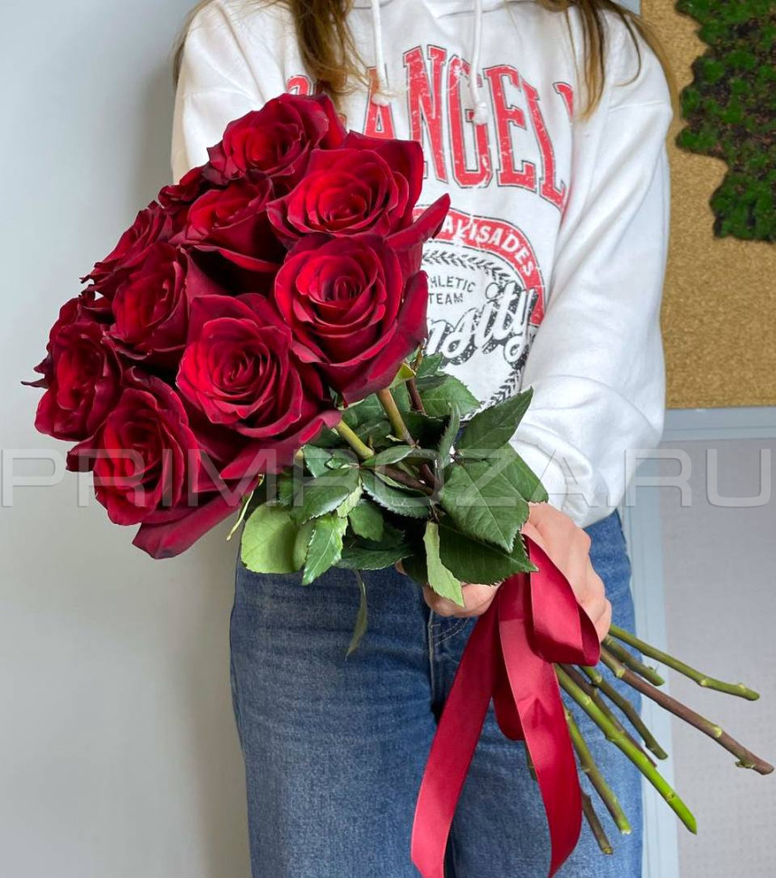Bouquet of 11 red roses #R1640 Flowers delivery Vladivostok