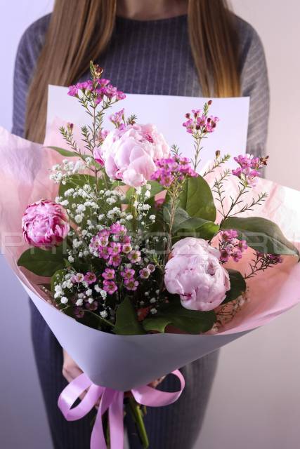 Assorted peonies 