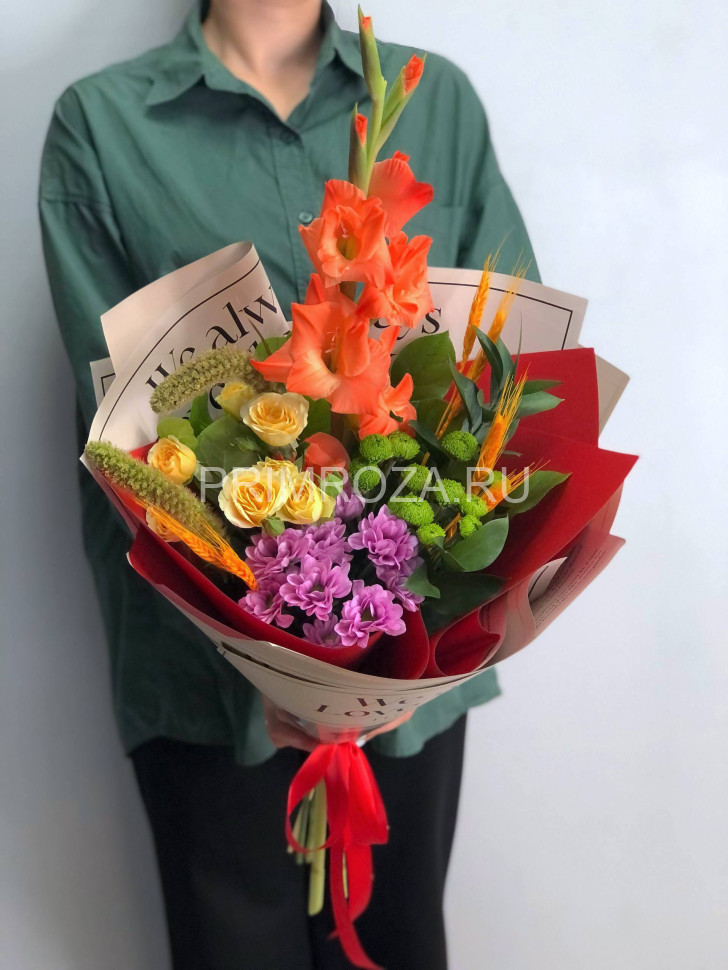 Сборный яркий букет с гладиолусом #A1112 Flowers delivery Vladivostok