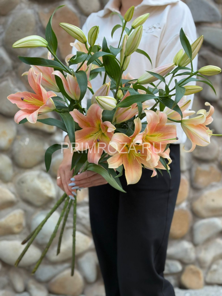 Букет из 5 лилий #Л6774 Flowers delivery Vladivostok