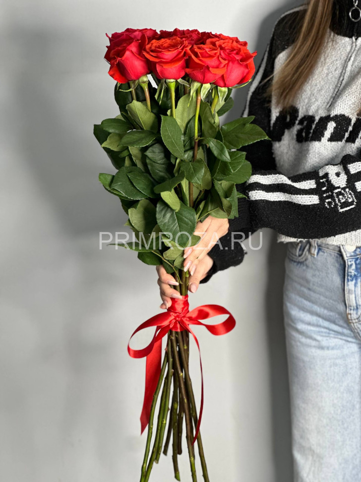 БУКЕТ ИЗ 11  ВЫСОКИХ АЛЫХ РОЗ  #R1145 Flowers delivery Vladivostok
