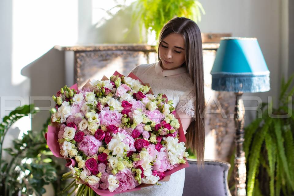 A large mixed bouquet with peonies No. P021