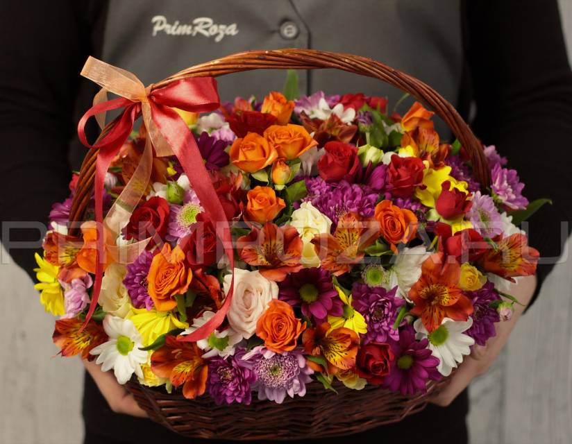Mixed bouquet in a decorative basket #A2059