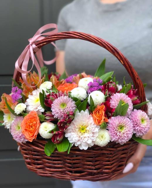 Mixed bouquet in a decorative basket #A2059