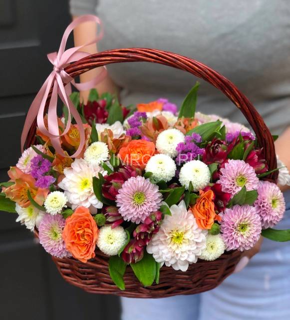 Mixed bouquet in a decorative basket #A2059