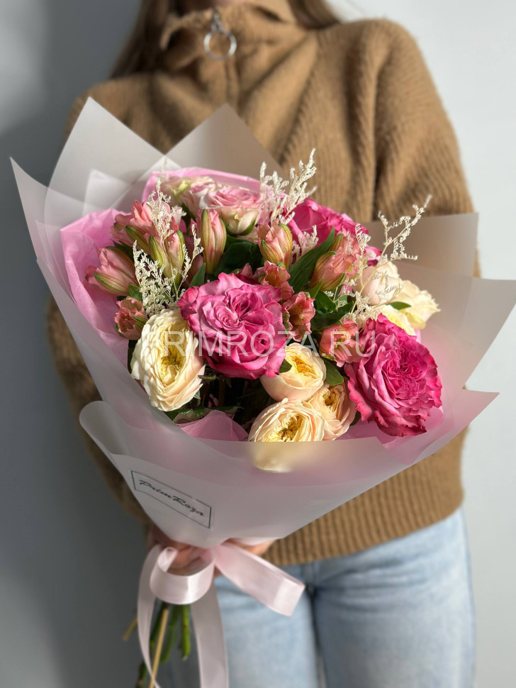 Сборный букет с пионовидной розой #А4591 Flowers delivery Vladivostok