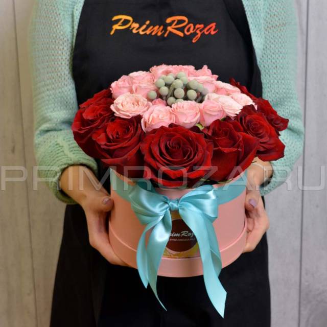 Mixed bouquet in a decorative box #A5674