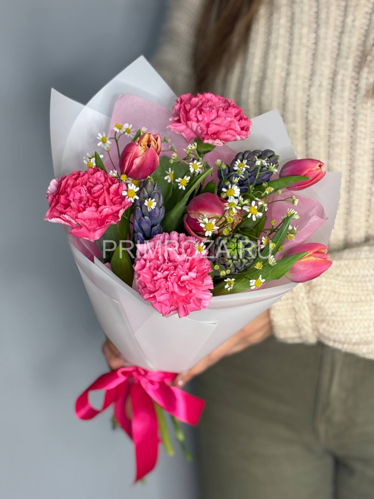 Сборный букет с тюльпанами и гиацинтами Flowers delivery Vladivostok