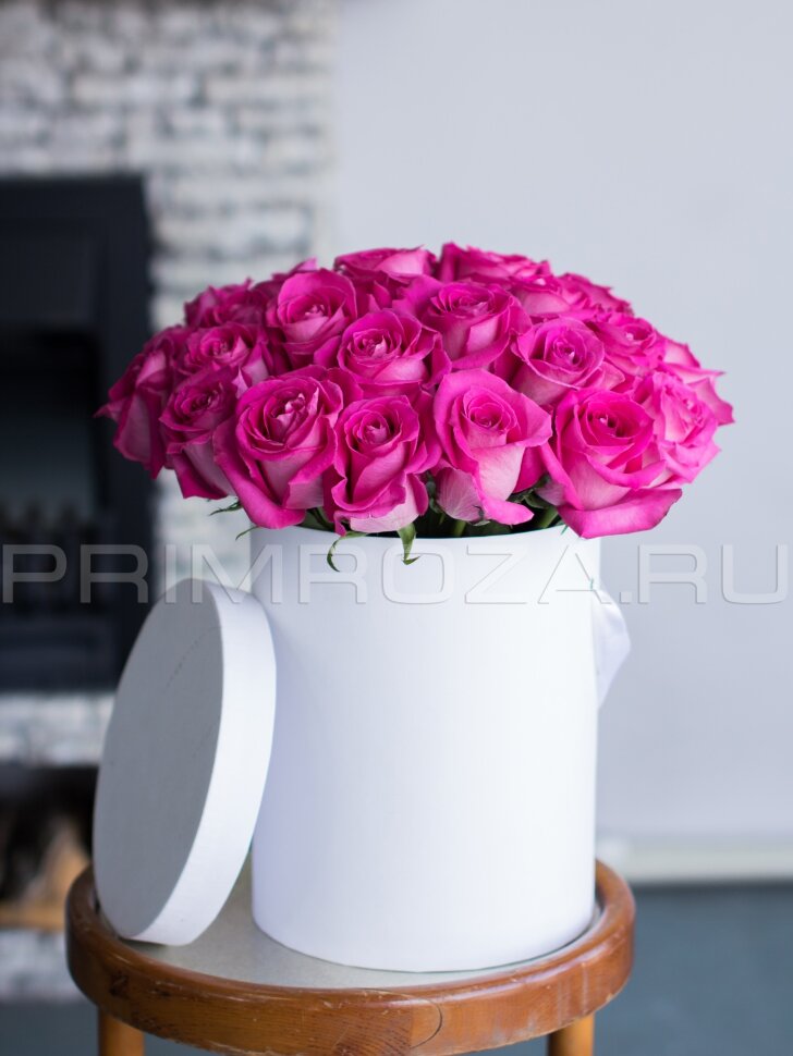  Bouquet of roses in a hat box #C4 Flowers delivery Vladivostok