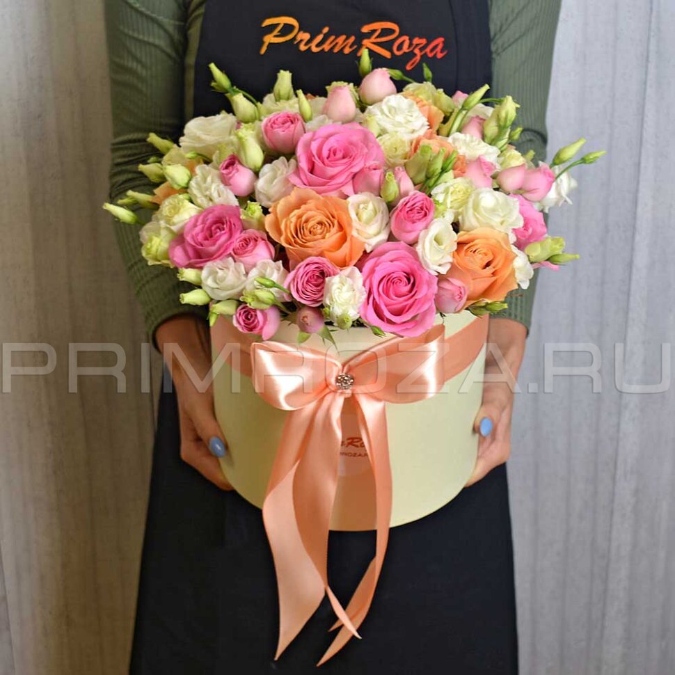 Mixed bouquet in a decorative box #R6027 Flowers delivery Vladivostok