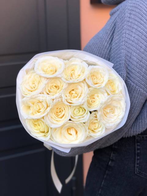 Bouquet of 15 white roses #DM027