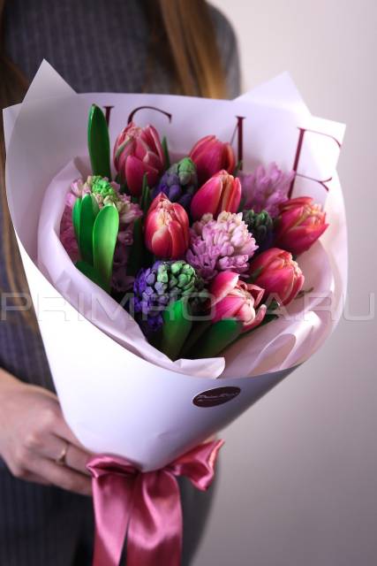 Assorted peony-shaped tulips 