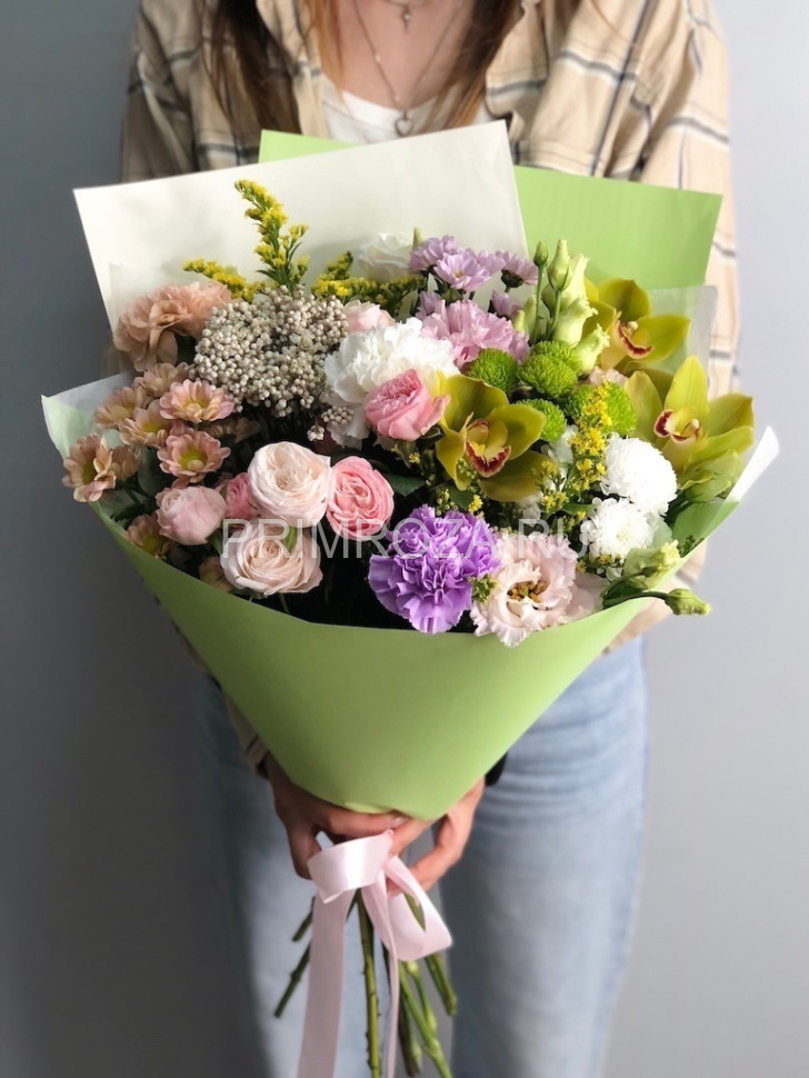 Букет ассорти с орхидеей #0312 Flowers delivery Vladivostok