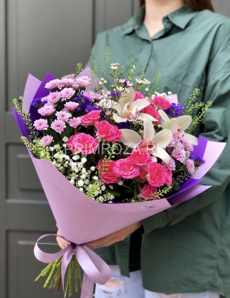 Сборный букет с орхидеей #6666 Flowers delivery Vladivostok