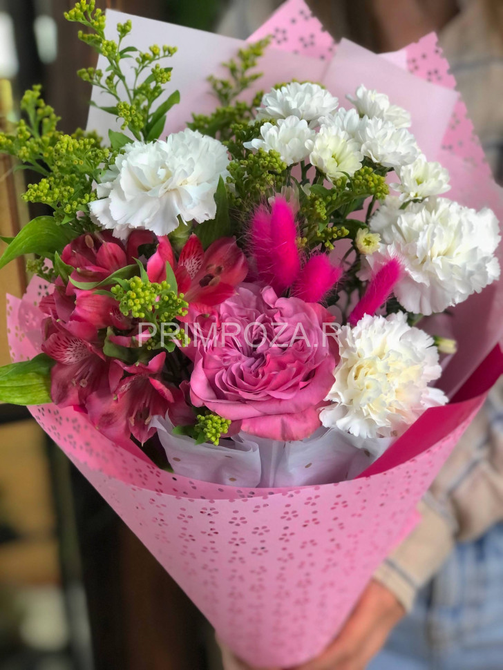 Букет с пионовидной розой Flowers delivery Vladivostok