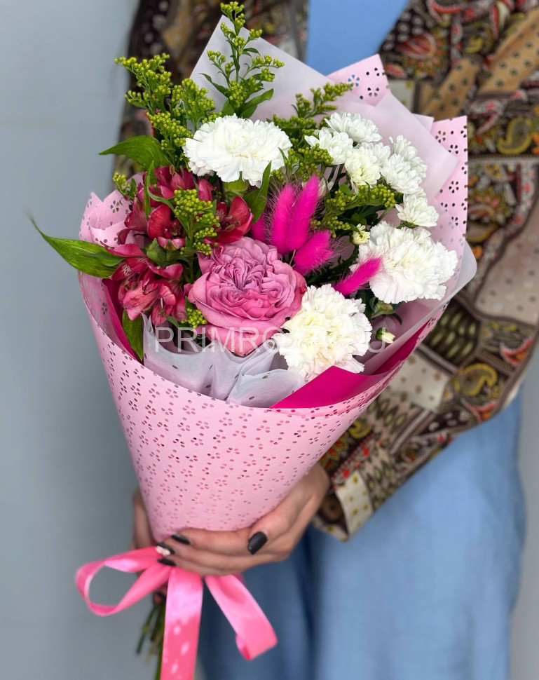 Букет с пионовидной розой Flowers delivery Vladivostok