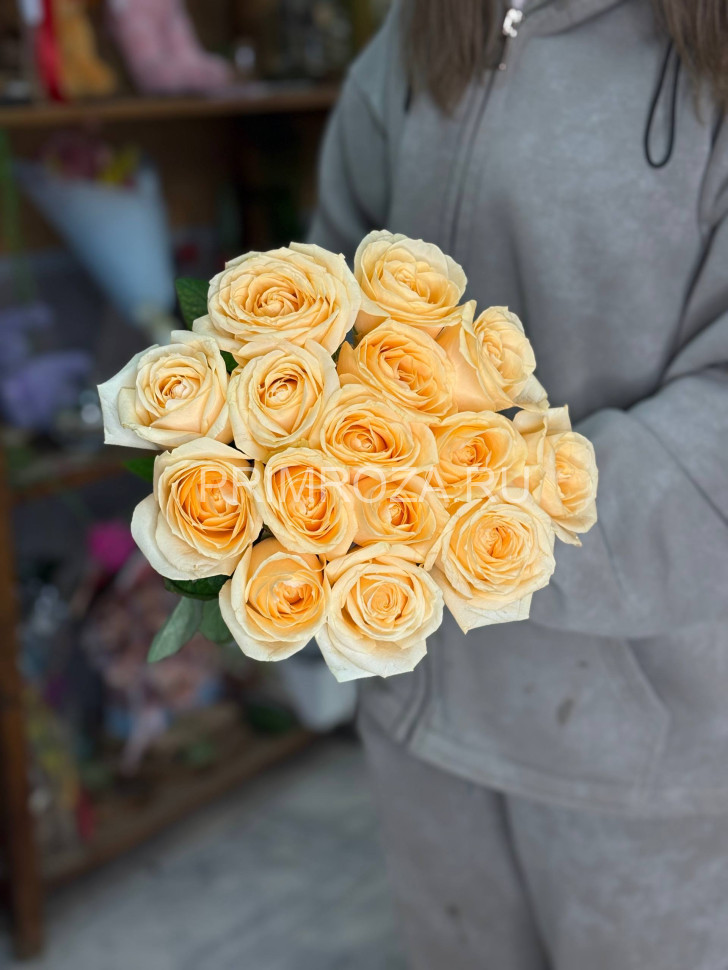 Букет из персиковых роз Flowers delivery Vladivostok