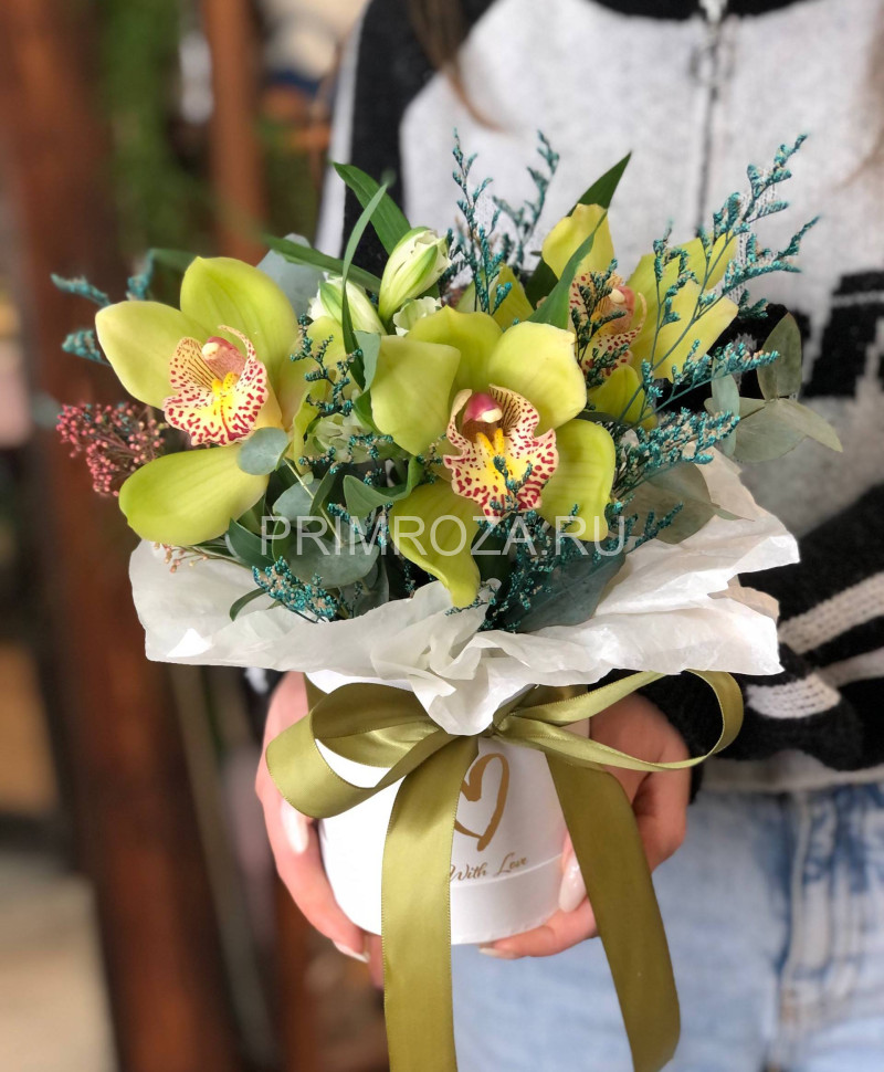 Композиция с орхидеей в коробке #А0088 Flowers delivery Vladivostok