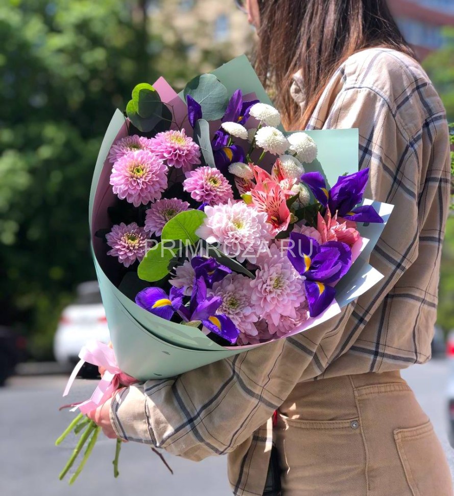 #М014 Нежное ассорти с ирисом  Flowers delivery Vladivostok