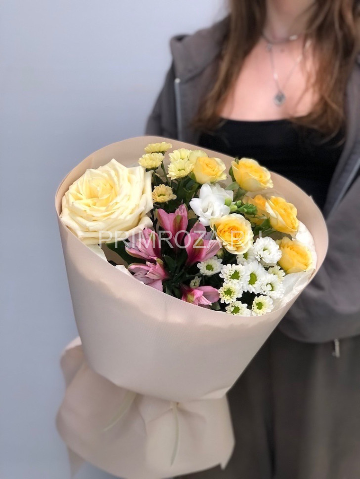 Сборный букет с пионовидной розой №7317 Flowers delivery Vladivostok